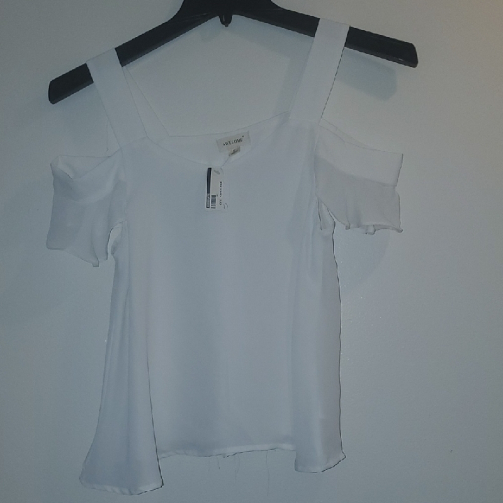 NWT AWESOME S Wild Fable White Ruffled Cut Out Blouse